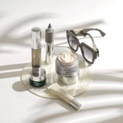 Intensite Moisturizing Lip Balm Luxe Conditioner -Chantecaille || Charlotte Tilbury Shop 200311 SHOT 10 LIFESTYLE PERFECTIF VITALITE MRC EYE LIP BALM 2000X2000 b69e5931 6240 4094 94ad 7d25e6ec5ed9