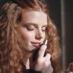 Izia La Nuit, 30 ML -Chantecaille || Charlotte Tilbury Shop 3473311986306 alt4