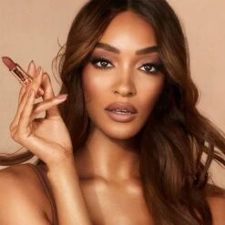 Charlotte Tilbury Matte Revolution 29 Charlotte Tilbury Matte Revolution -Chantecaille || Charlotte Tilbury Shop 5056446600484 alt3