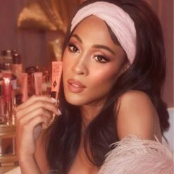 Charlotte Tilbury Matte Beauty Blush Wand 19 Charlotte Tilbury Matte Beauty Blush Wand -Chantecaille || Charlotte Tilbury Shop 5056446610810 alt2