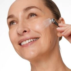 Celestial Black Diamond Cream 8 Celestial Black Diamond Cream -Chantecaille || Charlotte Tilbury Shop 5060280370083 alt22