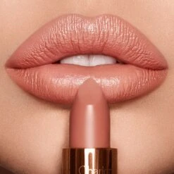 Charlotte Tilbury K.I.S.S.I.N.G 27 Charlotte Tilbury K.I.S.S.I.N.G -Chantecaille || Charlotte Tilbury Shop 5060332320547 alt2