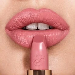 Charlotte Tilbury Hot Lips -Chantecaille || Charlotte Tilbury Shop 5060332326006 alt2