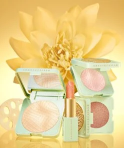 Chantecaille Lotus Perfect Blur Glow Powder -Chantecaille || Charlotte Tilbury Shop 656509051502 4