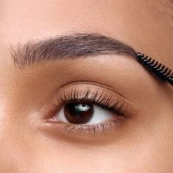 Eyebrow Gel 20 Eyebrow Gel -Chantecaille || Charlotte Tilbury Shop 729238186699 alt2 3