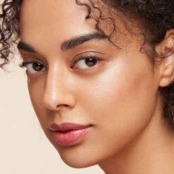 The Luminizing Face Enhancer -Chantecaille || Charlotte Tilbury Shop 729238188983 alt2