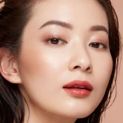 The Luminizing Face Enhancer -Chantecaille || Charlotte Tilbury Shop 729238188990 alt2