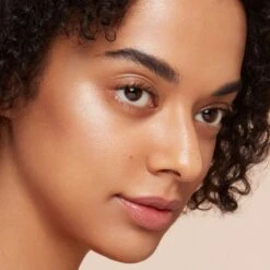 The Luminizing Face Enhancer -Chantecaille || Charlotte Tilbury Shop 729238189553 alt2