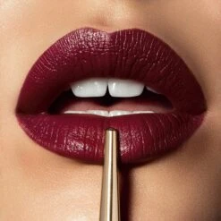 Confession Ultra Slim Refillable Lipstick 31 Confession Ultra Slim Refillable Lipstick -Chantecaille || Charlotte Tilbury Shop 877231004561 alt1 1